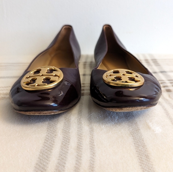 Tory Burch Chelsea Cap-Toe Leather Ballet Flat - Picture 2 of 12